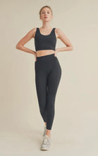 Load image into Gallery viewer, Athletic High Rise Leggings | Black
