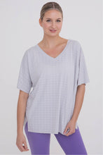Load image into Gallery viewer, Athletic Perforated V-Neck Top | Grey
