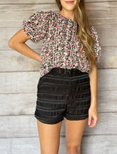 Load image into Gallery viewer, Dressy Details Shorts | Black
