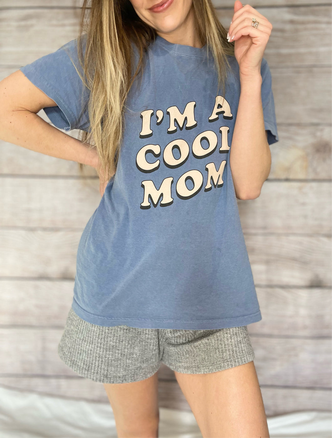I'm A Cool Mom Graphic Tee | Washed Blue